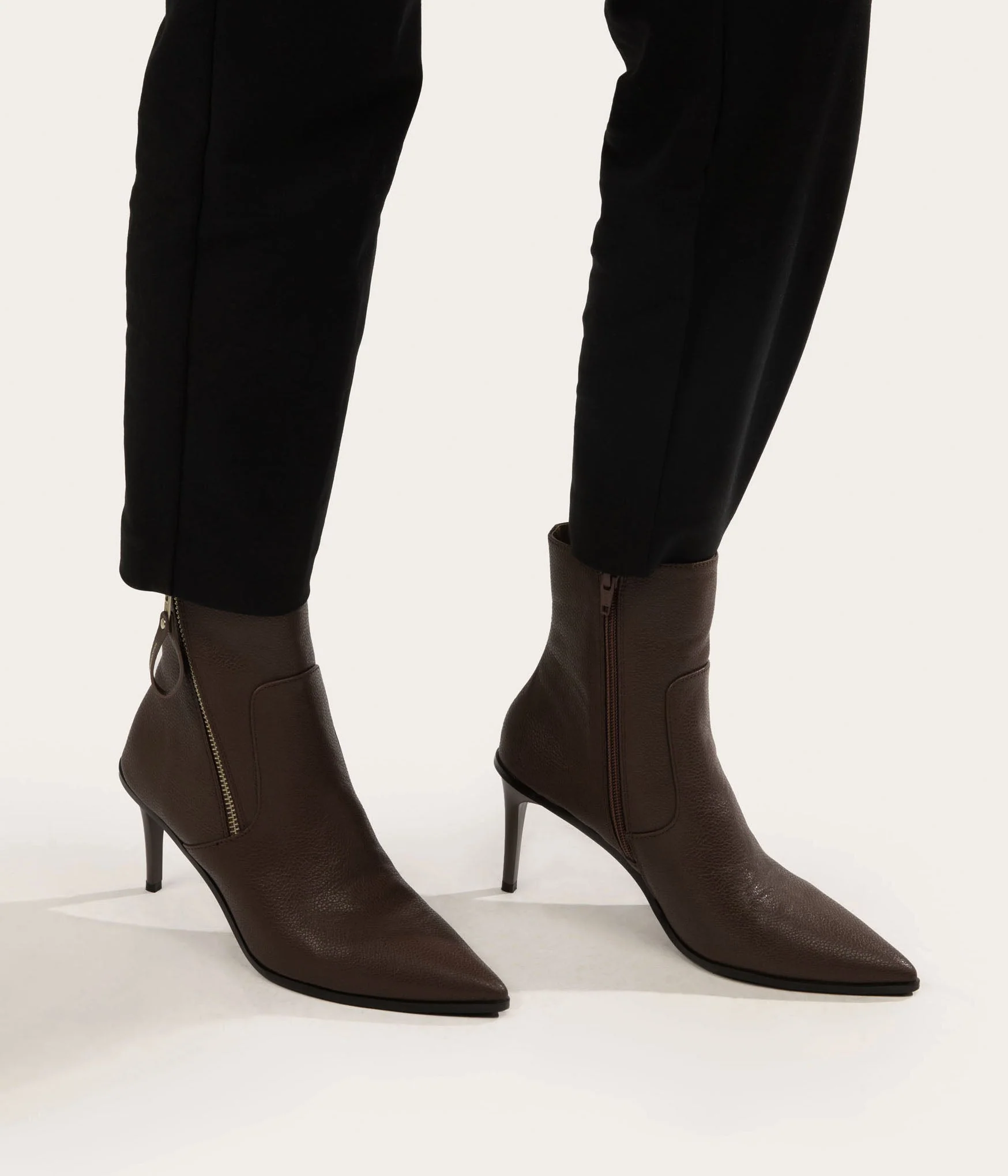 ALAIA Women's Vegan Boots - Image 13