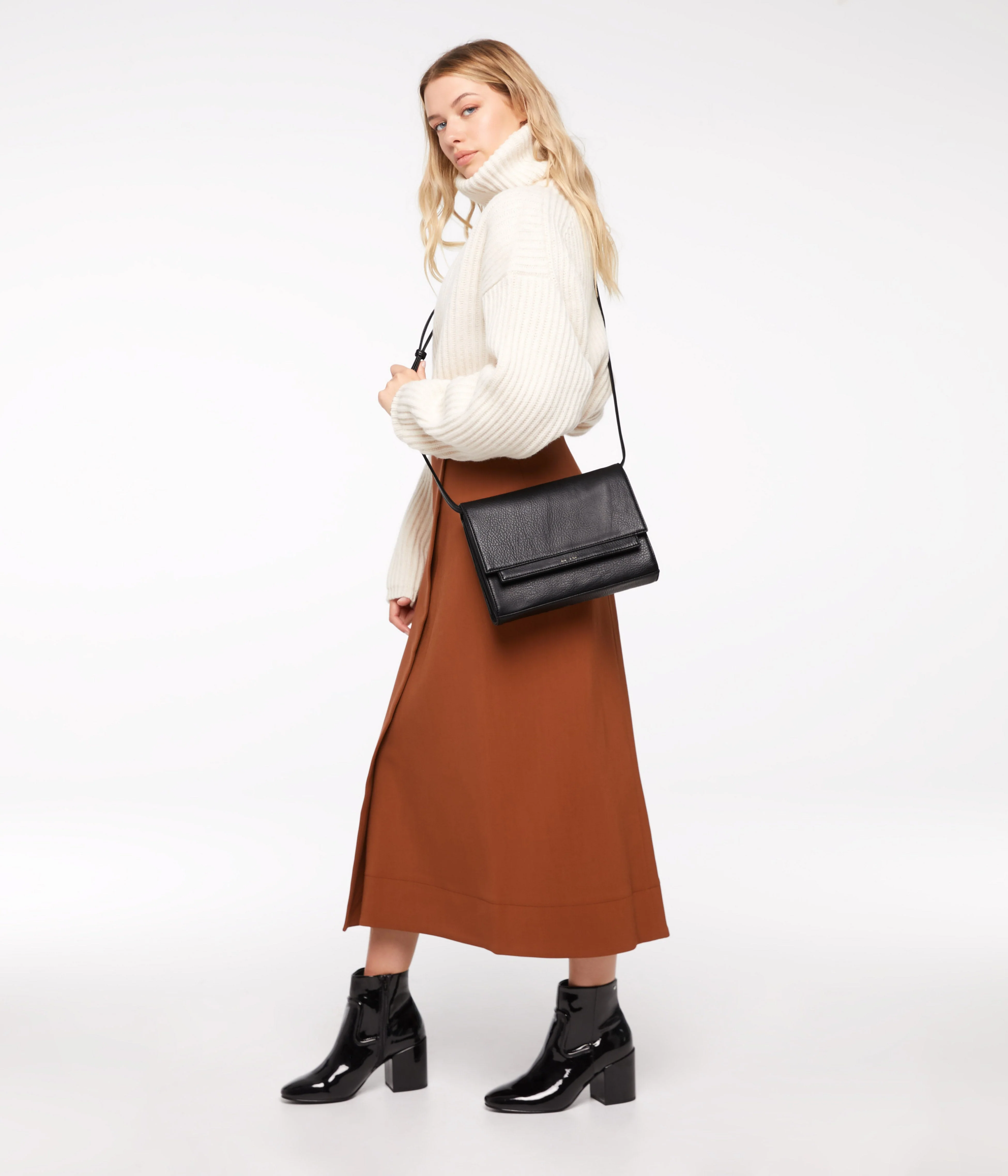 SILVI Vegan Crossbody Bag - Dwell - Image 8